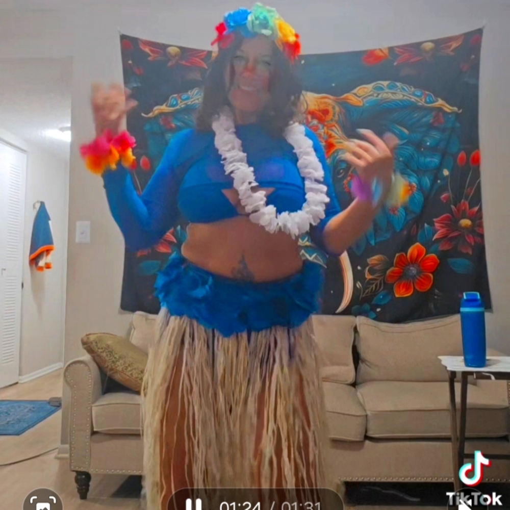Hula girl oufit
